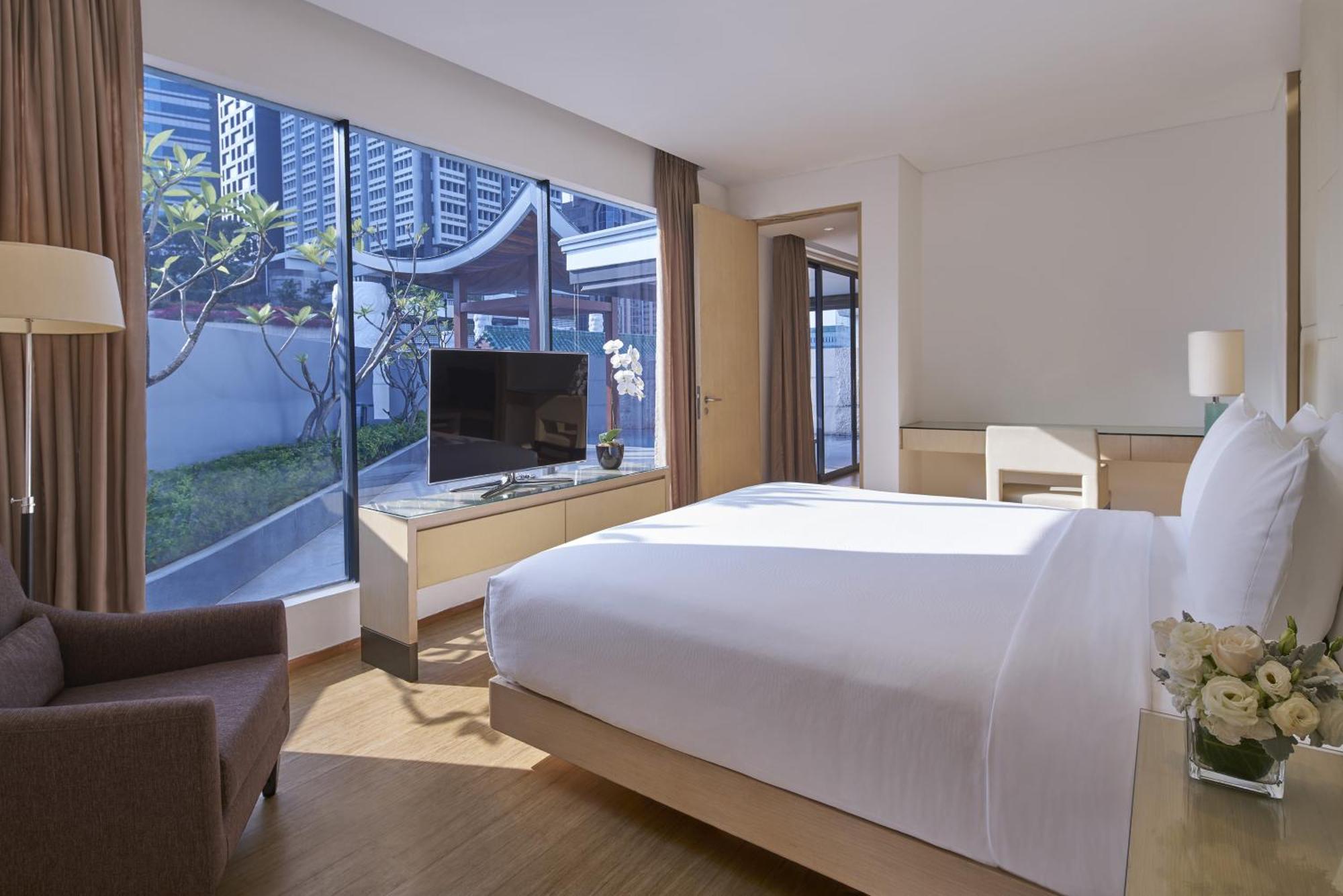 Tang Sok Kiar Suite, Private Outdoor Pool, Club Lounge Access